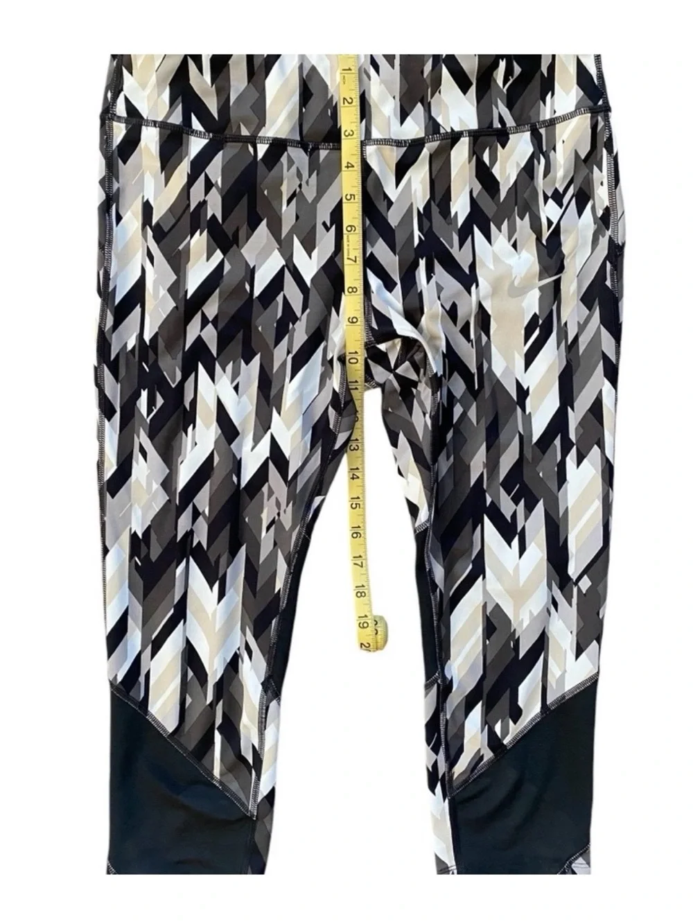 Nike Dri-Fit Women’s Multi Color Athletic Capri Leggings Bottoms Size XL